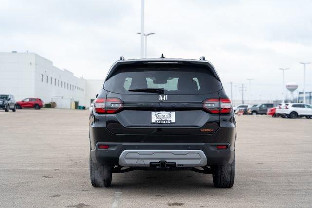 new 2025 Honda Pilot car, priced at $47,887