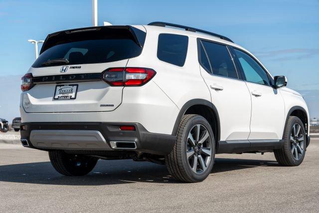 new 2025 Honda Pilot car, priced at $51,550