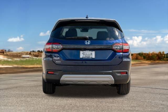 new 2025 Honda Pilot car, priced at $44,268