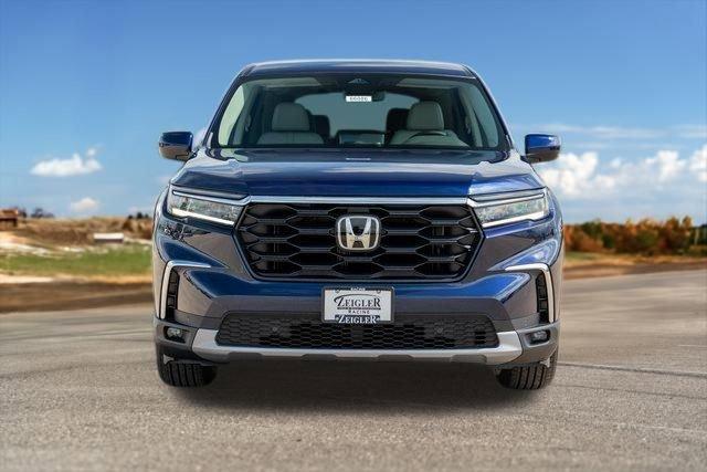 new 2025 Honda Pilot car, priced at $44,268