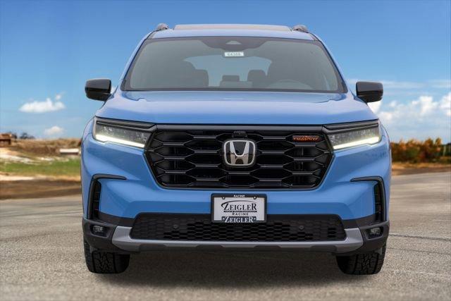 new 2025 Honda Pilot car, priced at $48,686