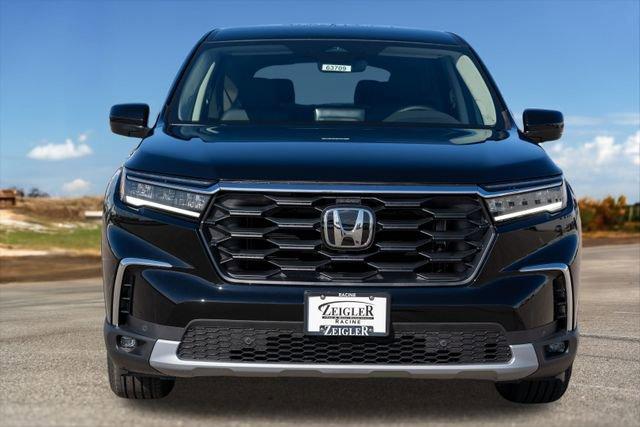 new 2025 Honda Pilot car, priced at $44,268