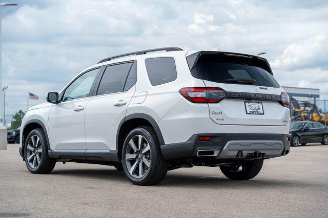 new 2025 Honda Pilot car, priced at $51,349
