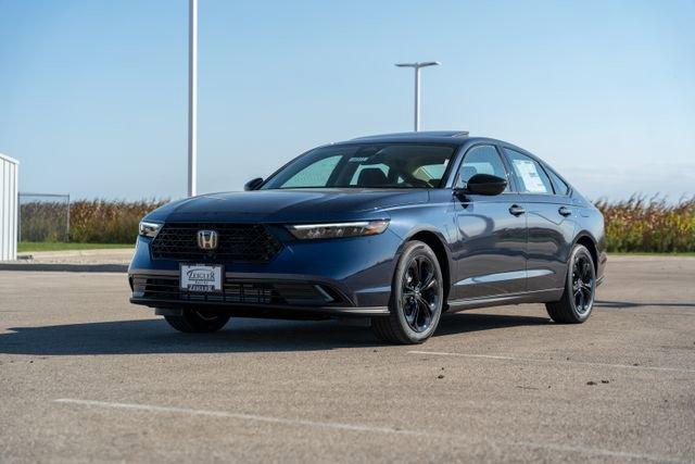 new 2025 Honda Accord car, priced at $30,318