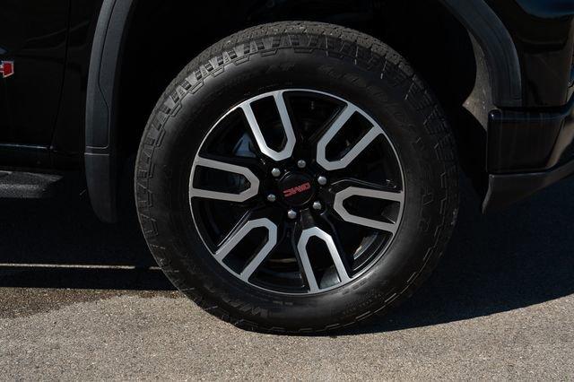used 2022 GMC Sierra 1500 car, priced at $41,624