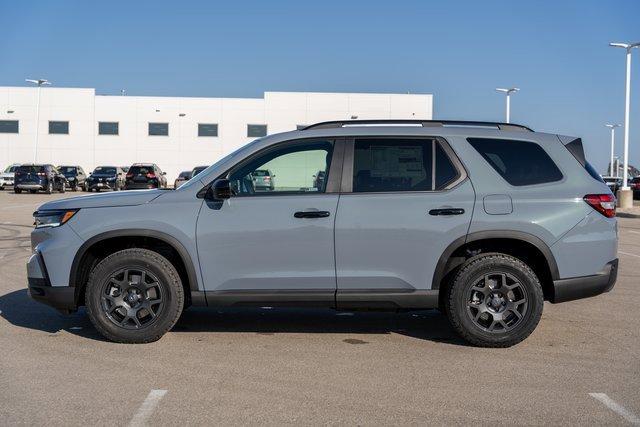 new 2025 Honda Pilot car, priced at $46,950