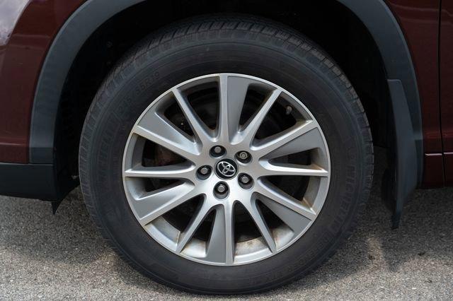 used 2016 Toyota Highlander car, priced at $20,694