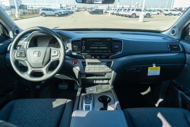 new 2025 Honda Ridgeline car, priced at $39,758