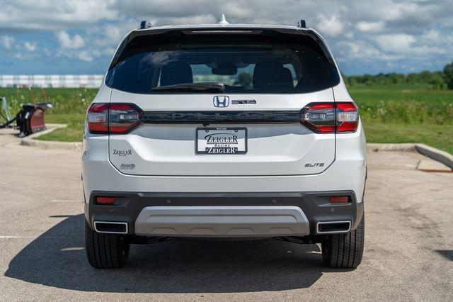 new 2025 Honda Pilot car, priced at $51,131