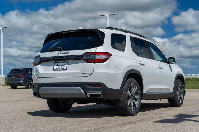 new 2025 Honda Pilot car, priced at $51,131