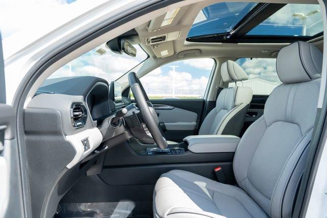 new 2025 Honda Pilot car, priced at $51,131
