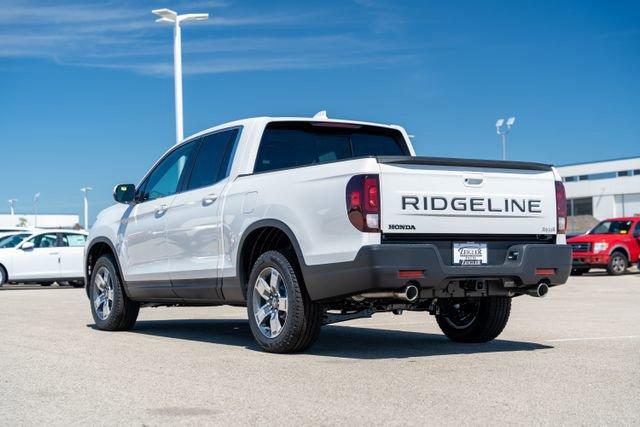 new 2025 Honda Ridgeline car, priced at $43,179