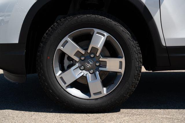 new 2025 Honda Ridgeline car, priced at $43,179