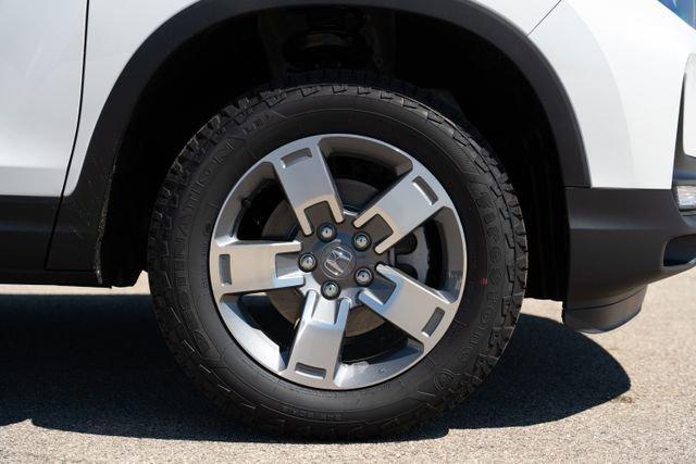 new 2025 Honda Ridgeline car, priced at $43,179