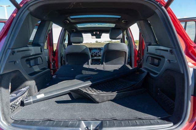 used 2022 Mercedes-Benz GLB 250 car, priced at $32,994
