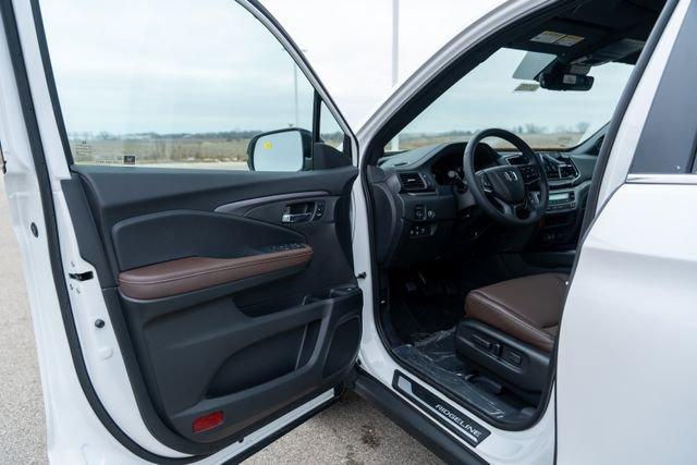 new 2025 Honda Ridgeline car, priced at $46,185