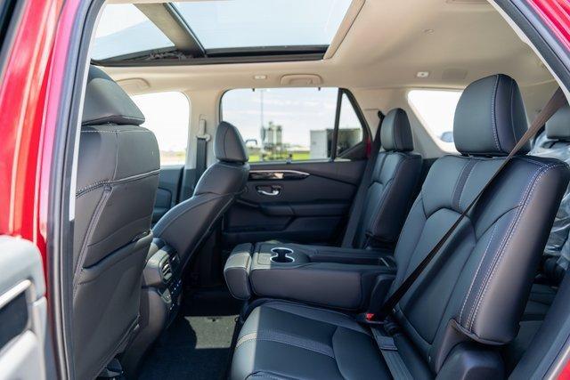 new 2025 Honda Pilot car, priced at $48,129