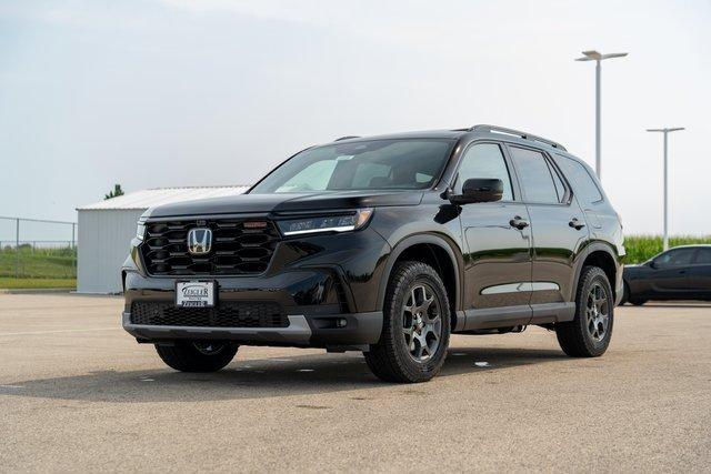 new 2025 Honda Pilot car, priced at $48,580