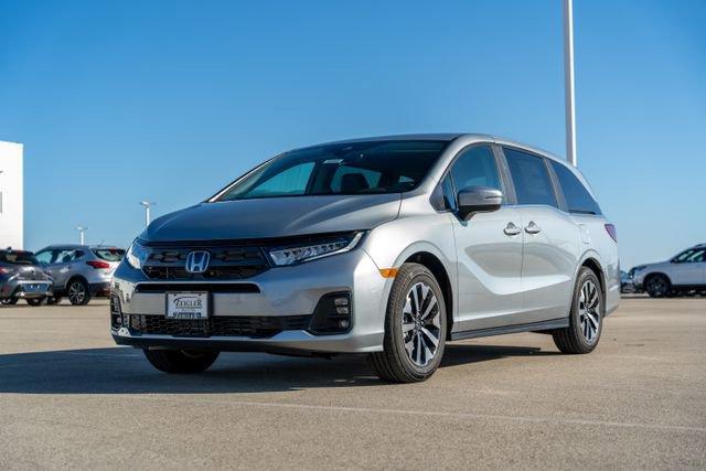 new 2026 Honda Odyssey car, priced at $41,040