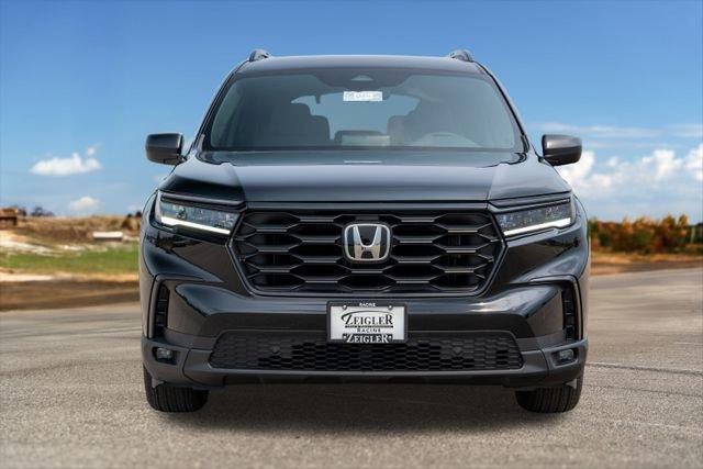 new 2025 Honda Pilot car, priced at $41,807