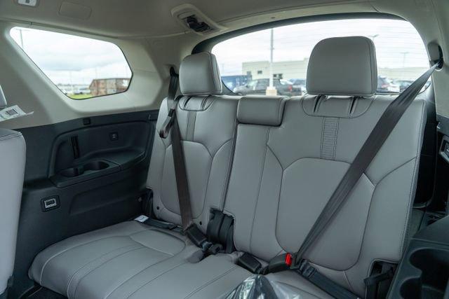 used 2025 Honda Pilot car, priced at $47,050