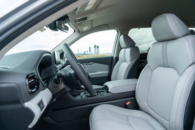 used 2025 Honda Pilot car, priced at $47,050