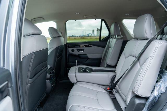used 2025 Honda Pilot car, priced at $47,050