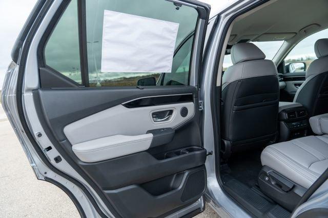 used 2025 Honda Pilot car, priced at $47,050