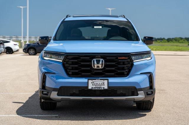 new 2025 Honda Pilot car, priced at $49,569