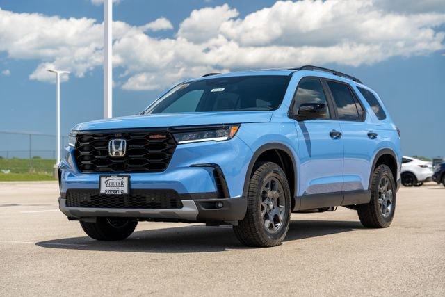 new 2025 Honda Pilot car, priced at $49,569