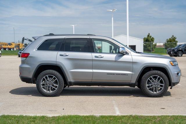 used 2020 Jeep Grand Cherokee car, priced at $21,394