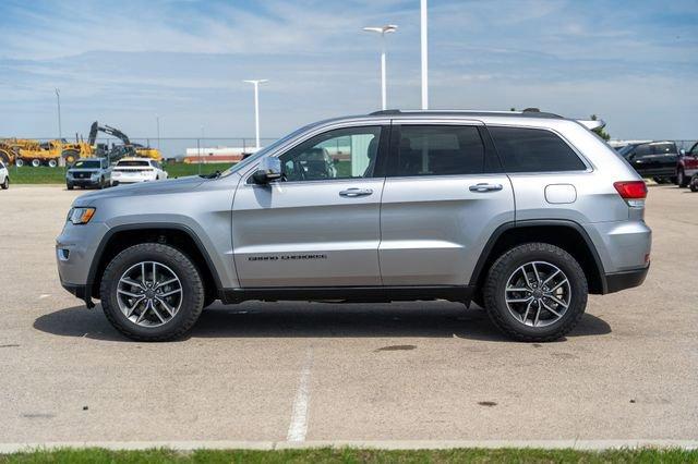 used 2020 Jeep Grand Cherokee car, priced at $21,394