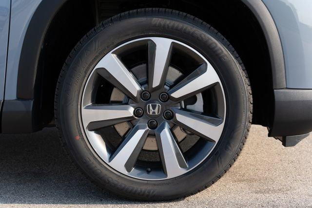 new 2025 Honda Pilot car, priced at $48,184