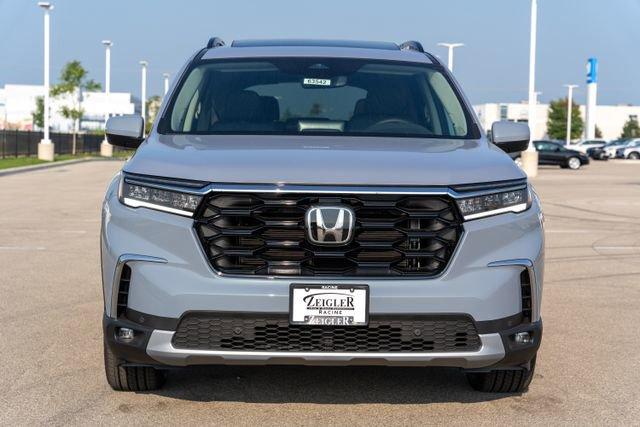 new 2025 Honda Pilot car, priced at $48,184