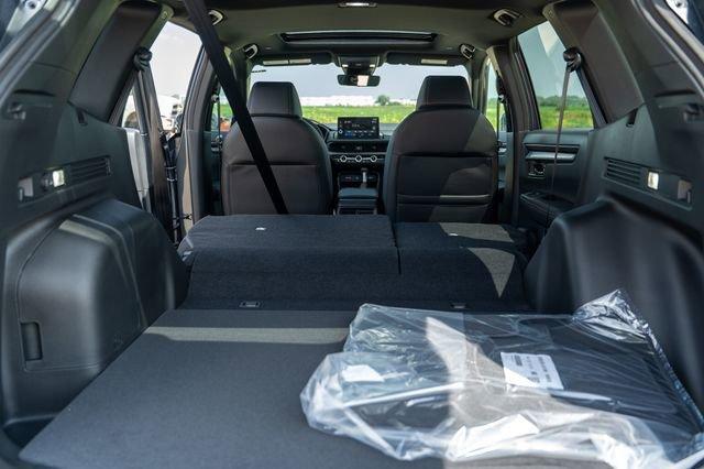 new 2026 Honda CR-V Hybrid car, priced at $38,925