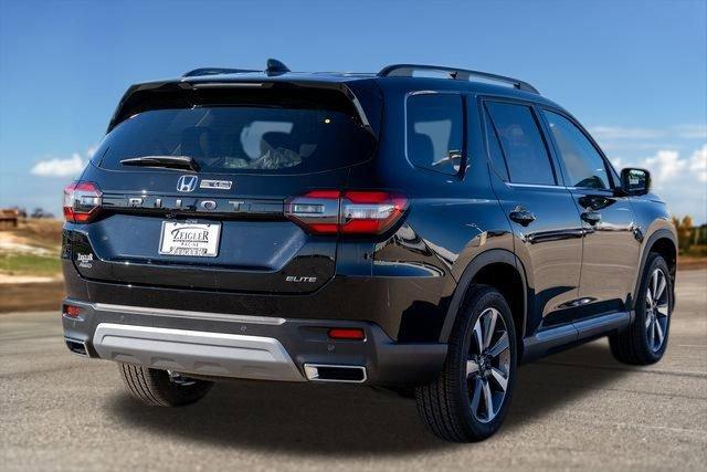 new 2025 Honda Pilot car, priced at $50,475