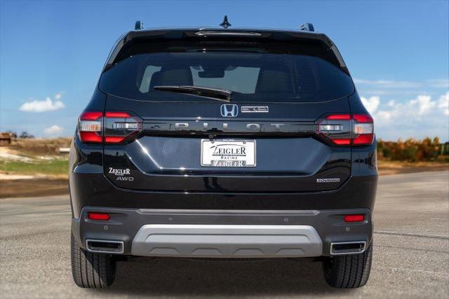 new 2025 Honda Pilot car, priced at $47,276