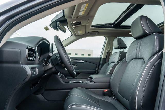 new 2025 Honda Pilot car, priced at $50,278