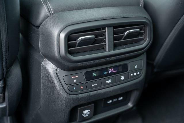 new 2025 Honda Pilot car, priced at $50,278