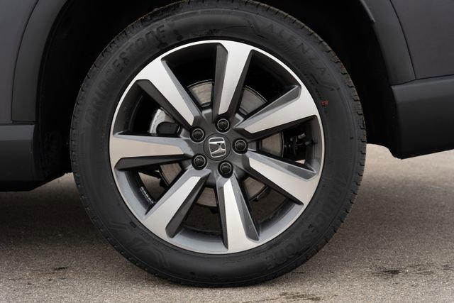 new 2025 Honda Pilot car, priced at $50,278