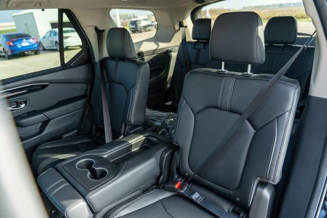 new 2025 Honda Pilot car, priced at $47,194