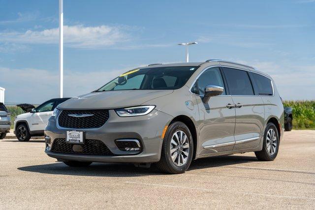 used 2021 Chrysler Pacifica car, priced at $31,994