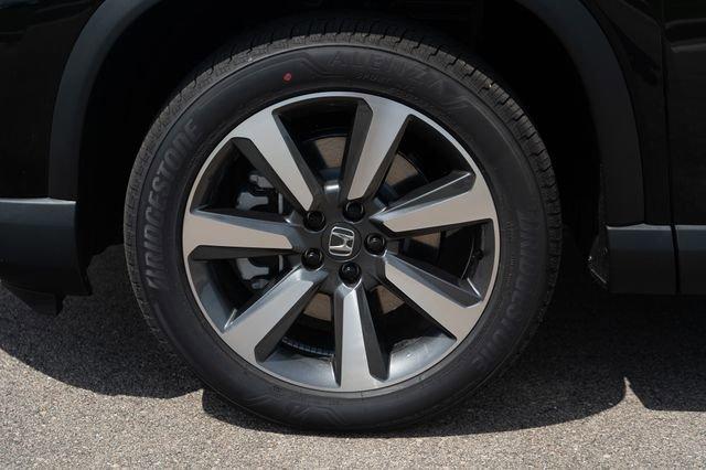 new 2025 Honda Pilot car, priced at $53,443