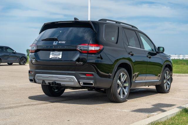 new 2025 Honda Pilot car, priced at $53,443