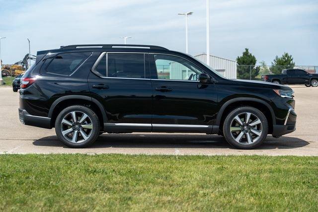 new 2025 Honda Pilot car, priced at $53,443