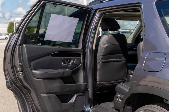 new 2025 Honda Pilot car, priced at $48,345