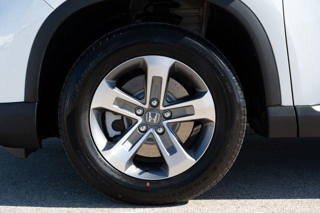new 2025 Honda Pilot car, priced at $45,176