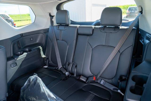 new 2025 Honda Pilot car, priced at $45,176