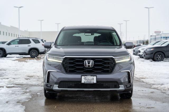 new 2025 Honda Pilot car, priced at $50,809