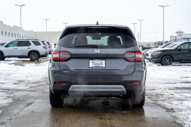 new 2025 Honda Pilot car, priced at $50,809